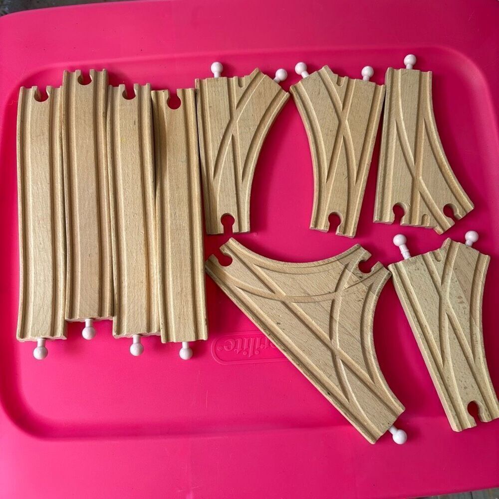 Melissa & Doug Lot Of 9 Train Track Pieces
